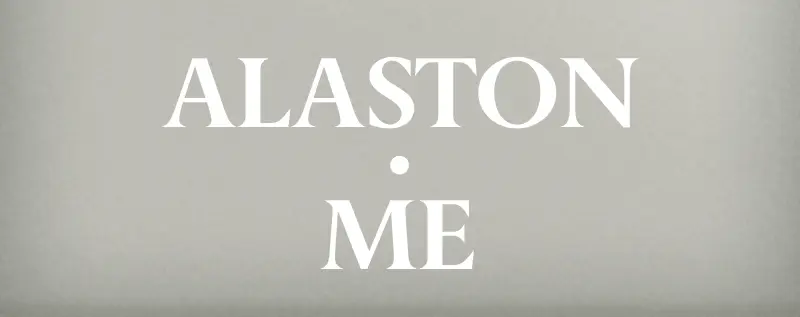 Anonyymi alaston boudoir kuva omasta valokuvasta